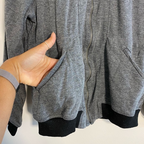 Grey/black sweater size XS - Picture 2 of 5